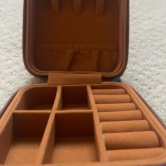 Personalized Leather Travel Jewelry Box with Name Portable Jewelry Case - Picture 7 of 7